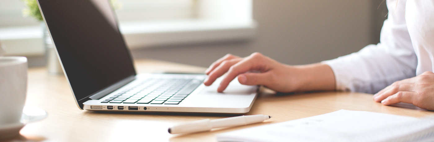 Ordinateur portable bureau vie professionnelle